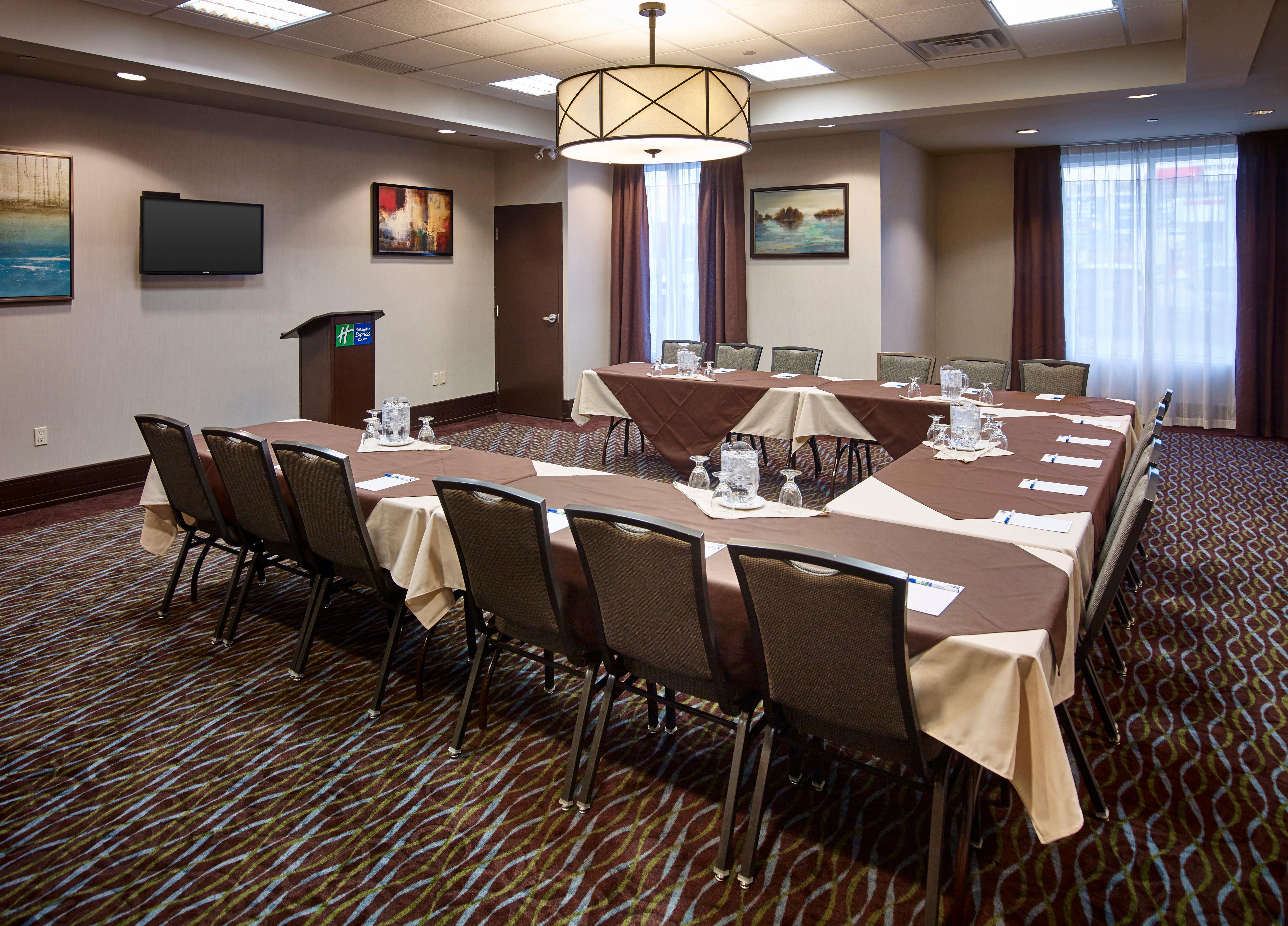 Holiday Inn Express And Suites Timmins By Ihg Экстерьер фото