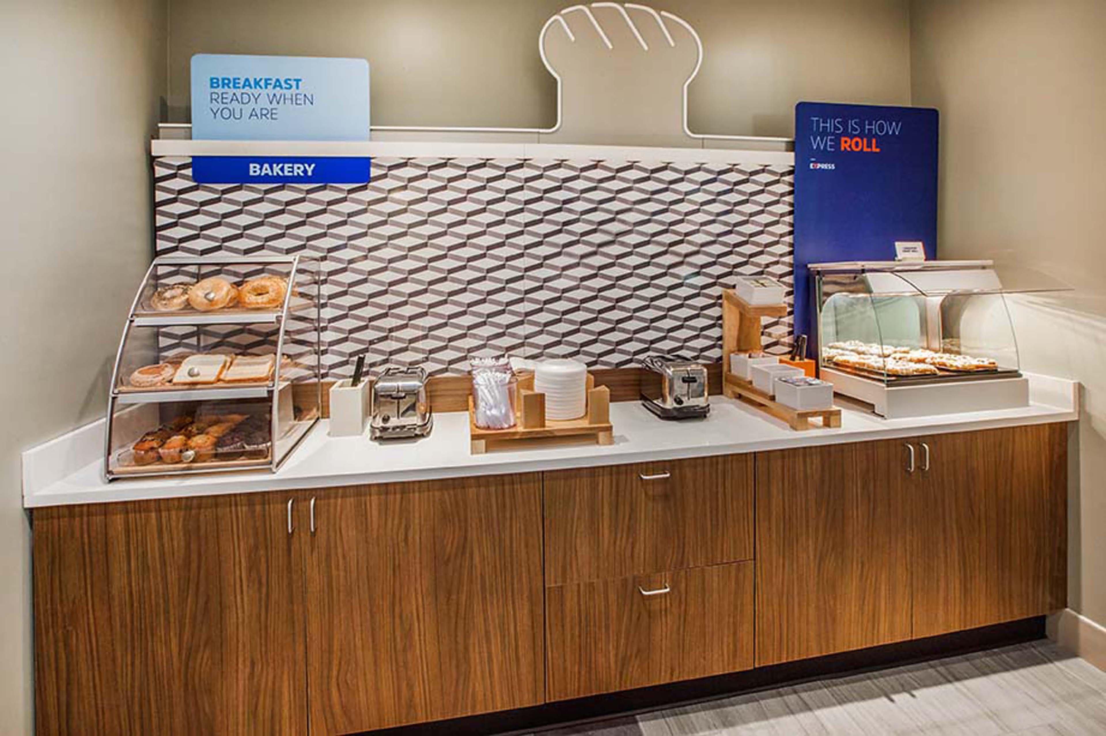 Holiday Inn Express And Suites Timmins By Ihg Экстерьер фото