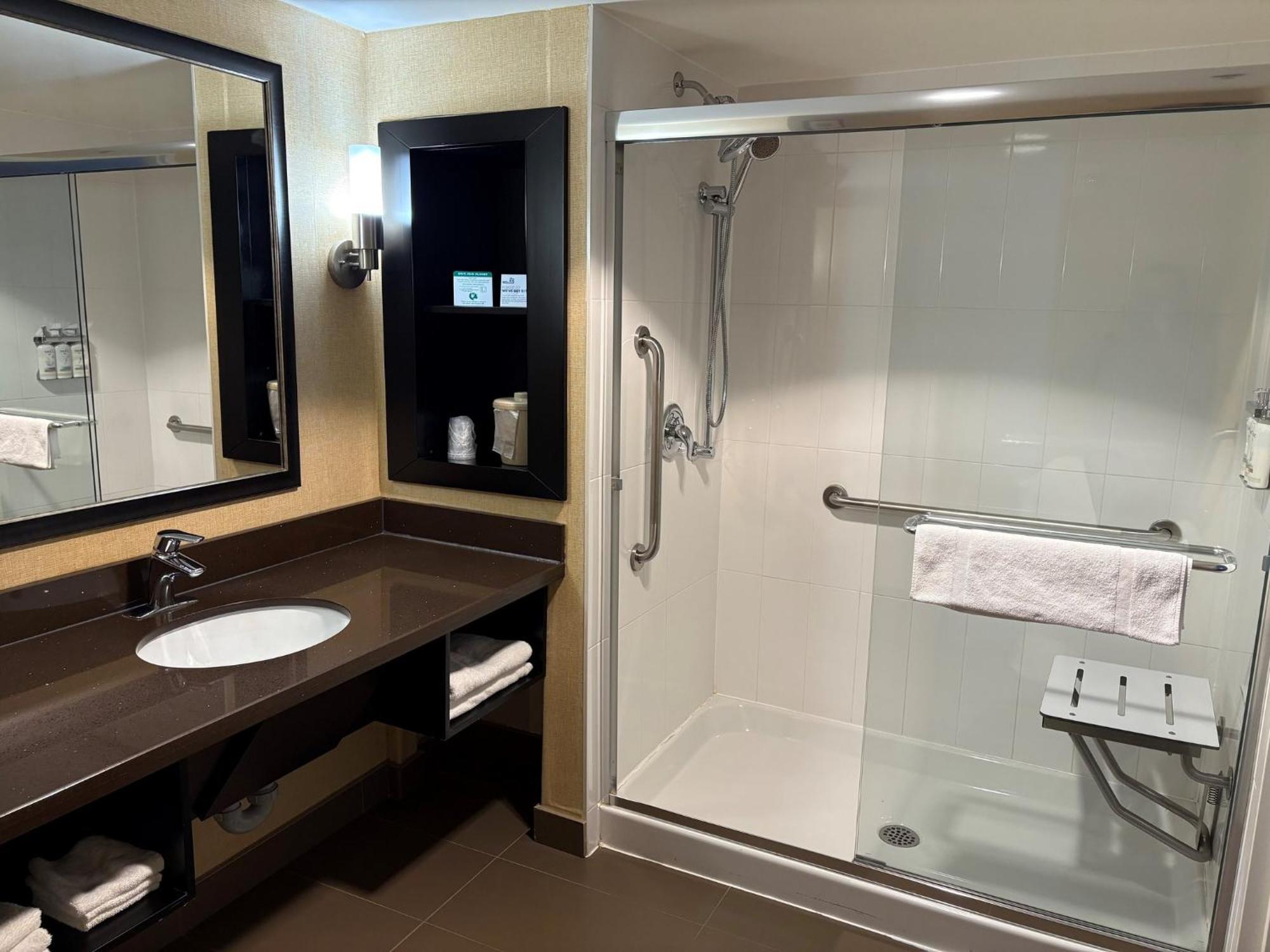 Holiday Inn Express And Suites Timmins By Ihg Экстерьер фото